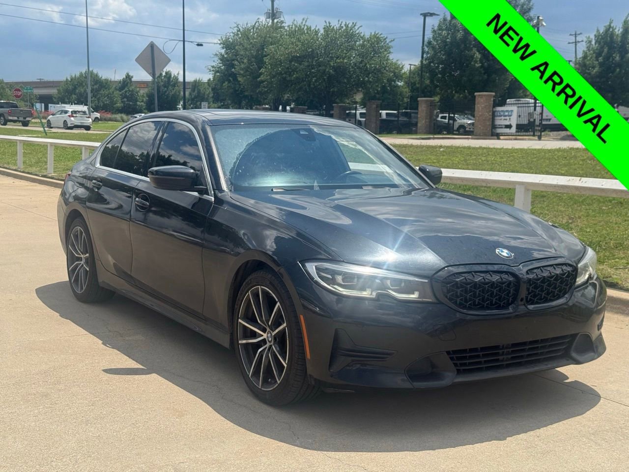 Used 2019 BMW 330i Sedan w/ Convenience Package RWD video 1