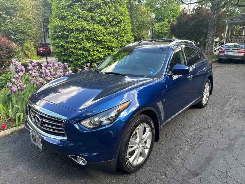 Used 2016 INFINITI QX70 AWD w/ Premium Package image 3