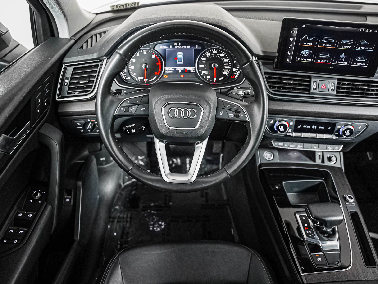 Certified 2023 Audi Q5 2.0T Premium w/ Convenience Package AWD/4WD image 11
