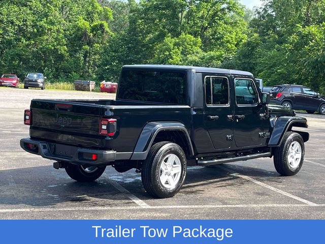 Used 2022 Jeep Gladiator Sport image 3