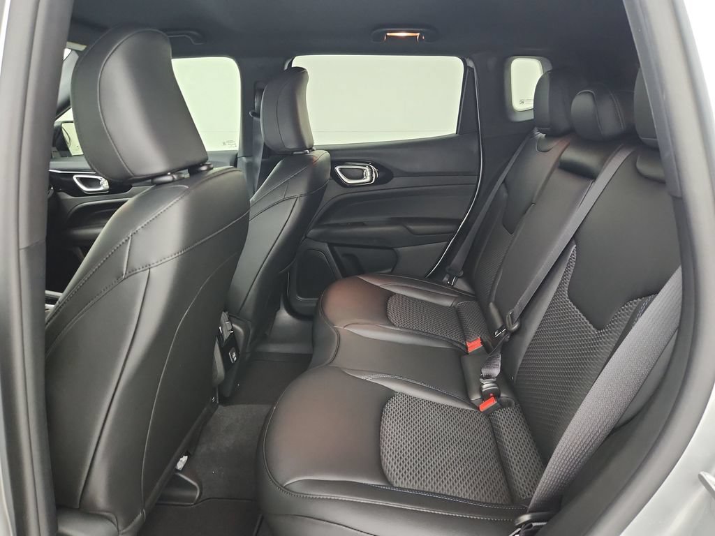 New 2026 Jeep Compass Latitude AWD/4WD image 28