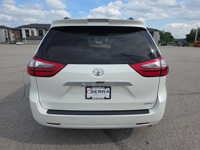 Used 2020 Toyota Sienna Limited Premium FWD image 12