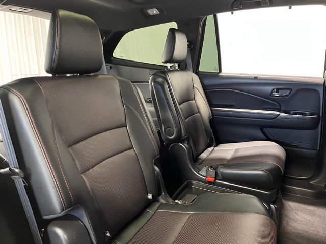 Used 2020 Honda Pilot Black Edition image 13