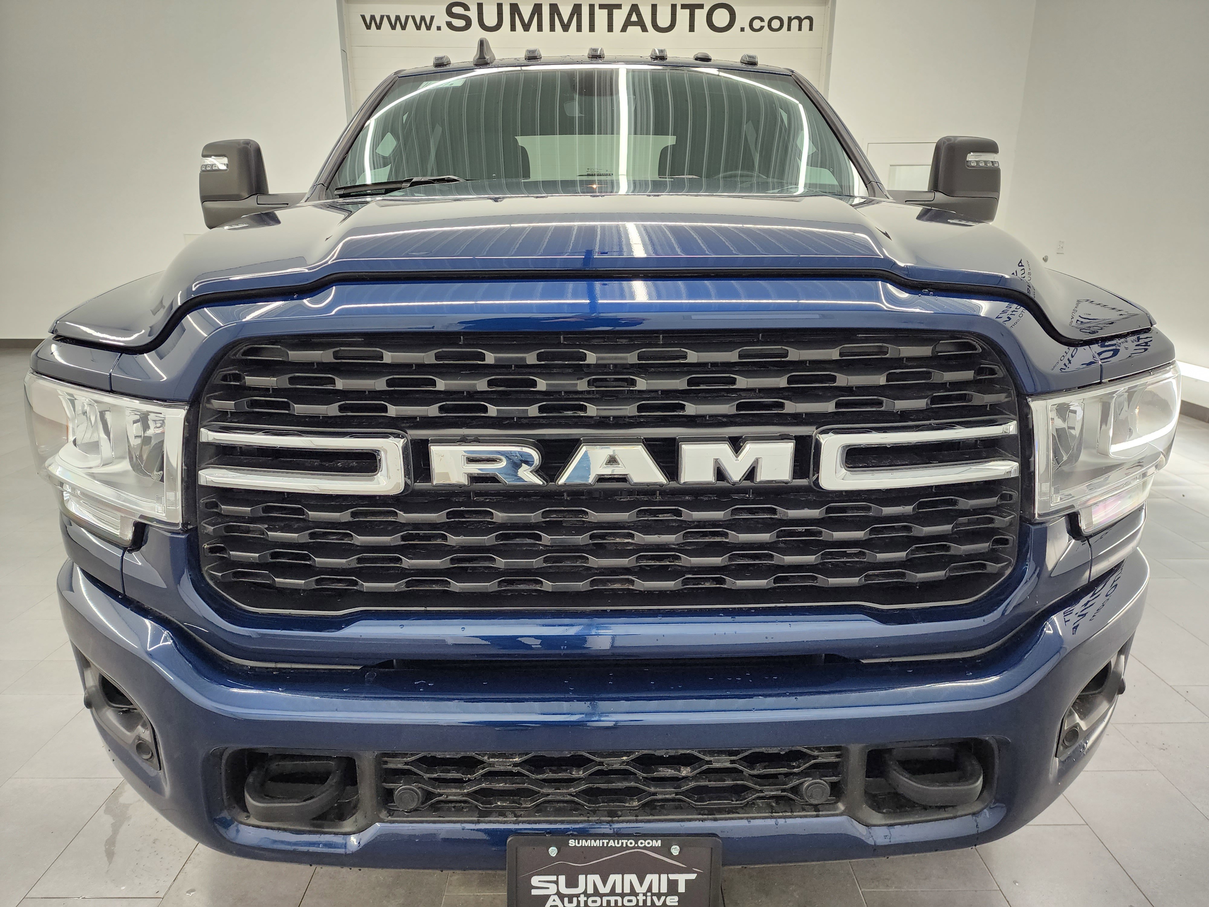 Used 2024 RAM 3500 Big Horn w/ Sport Appearance Package image 21