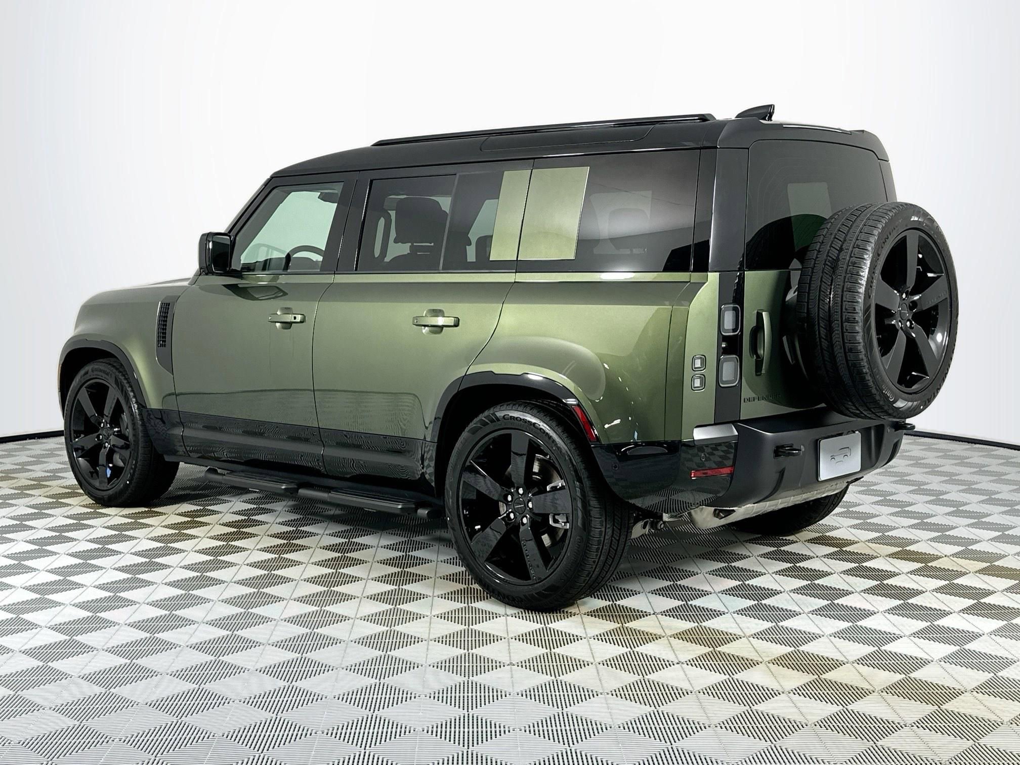 Used 2026 Land Rover Defender 110 X-Dynamic SE image 7