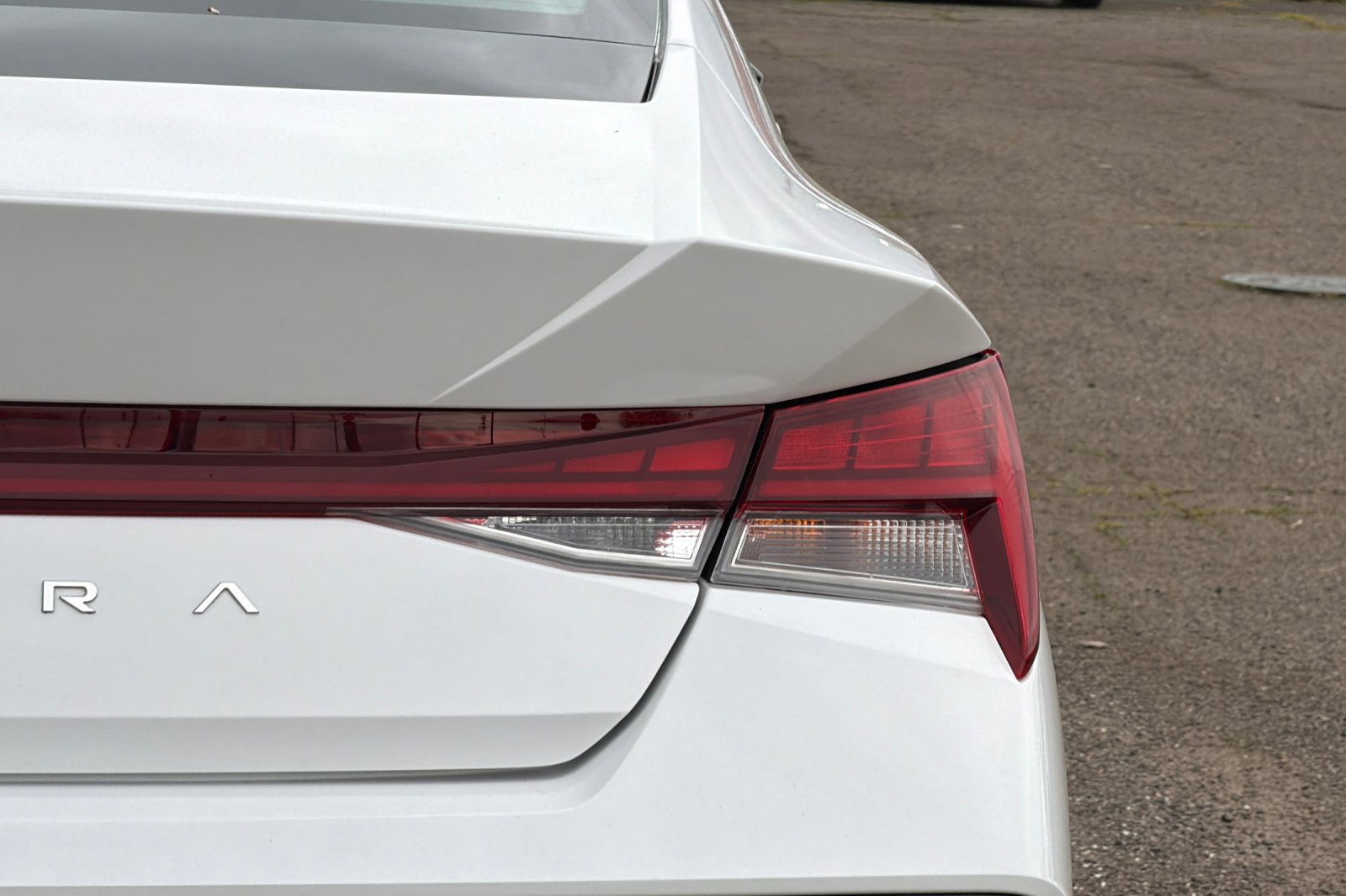 Used 2025 Hyundai Elantra SEL image 8