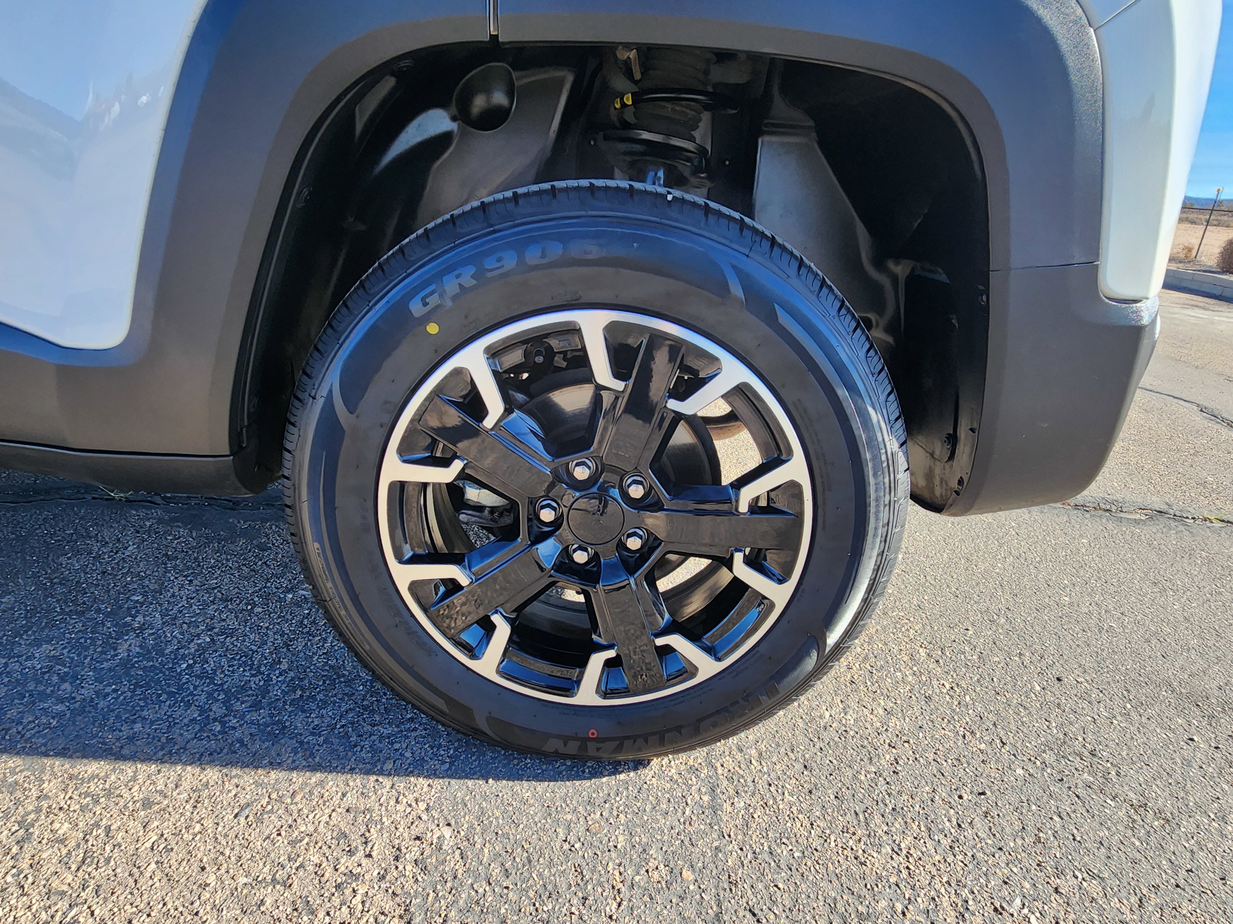 Used 2023 Jeep Renegade Trailhawk image 8