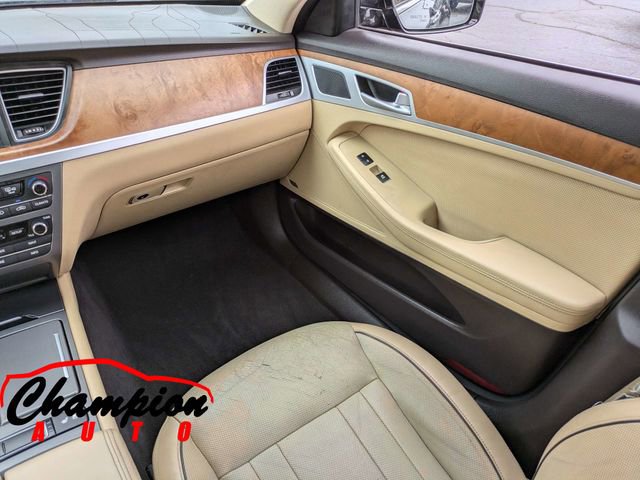 Used 2015 Hyundai Genesis 5.0 RWD image 18