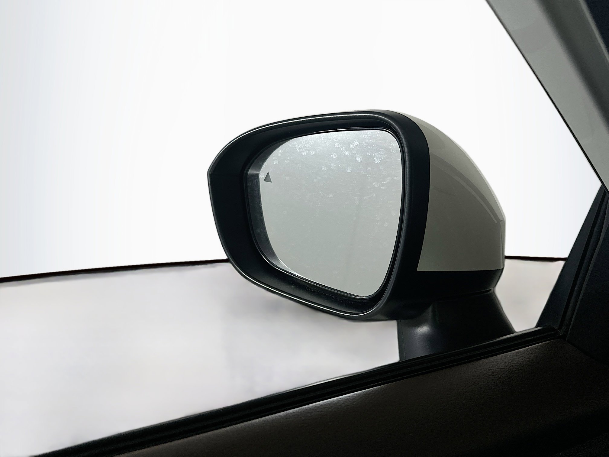 Used 2023 Nissan Rogue SV image 16