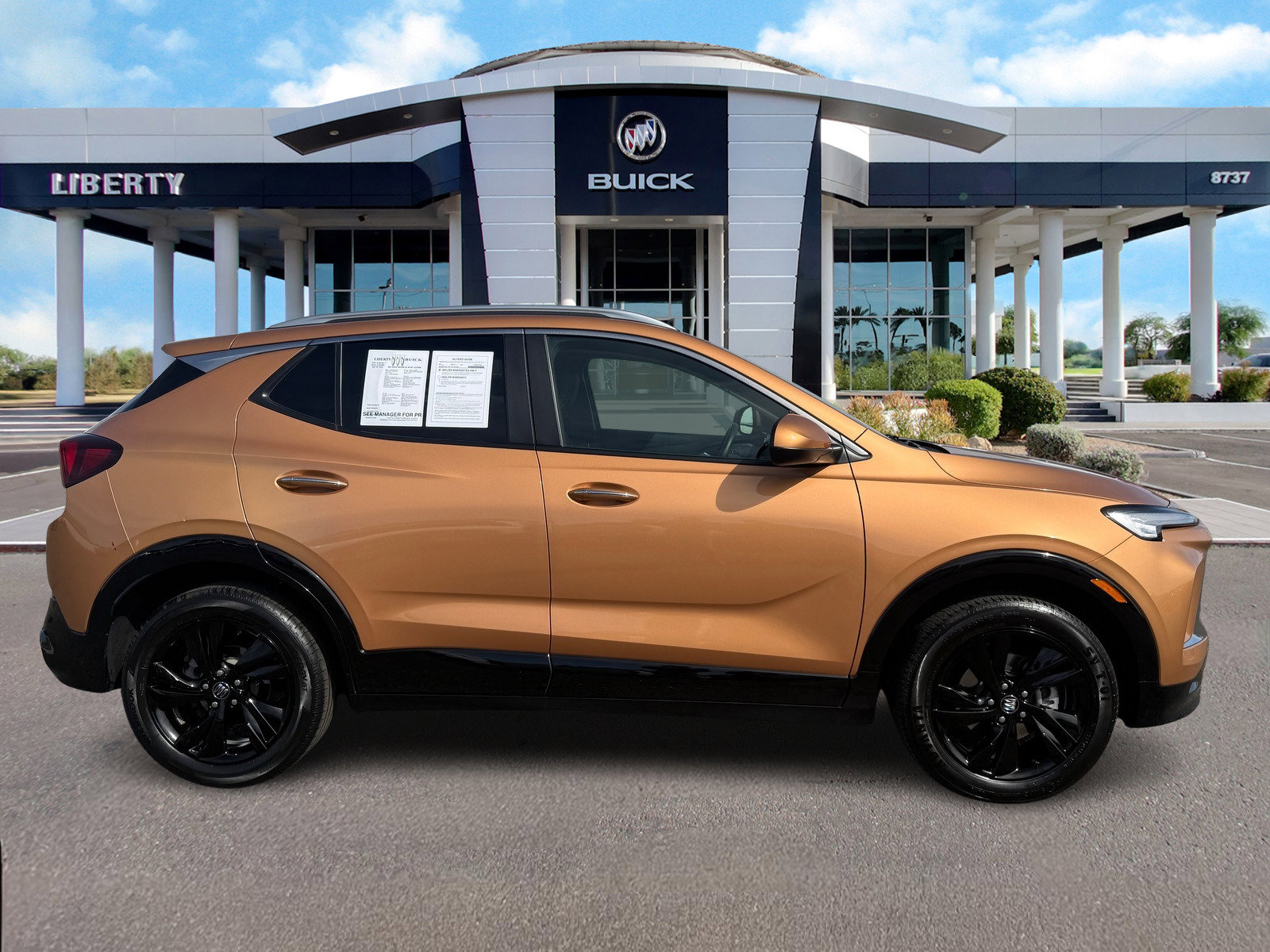 Used 2024 Buick Encore GX Sport Touring image 2