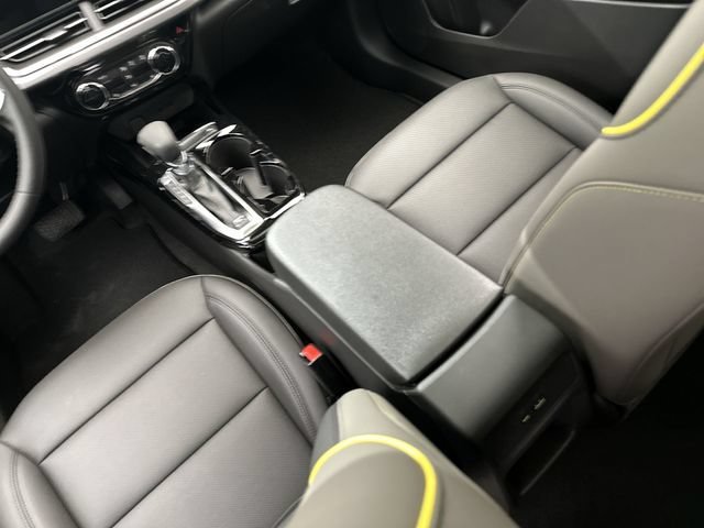 New 2026 Chevrolet Trax ACTIV w/ Sunroof Package FWD image 23