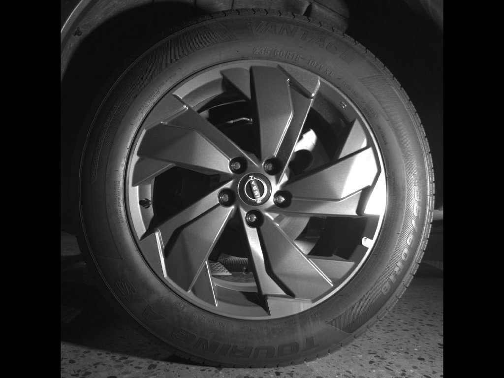 Used 2025 Nissan Rogue SV FWD image 11