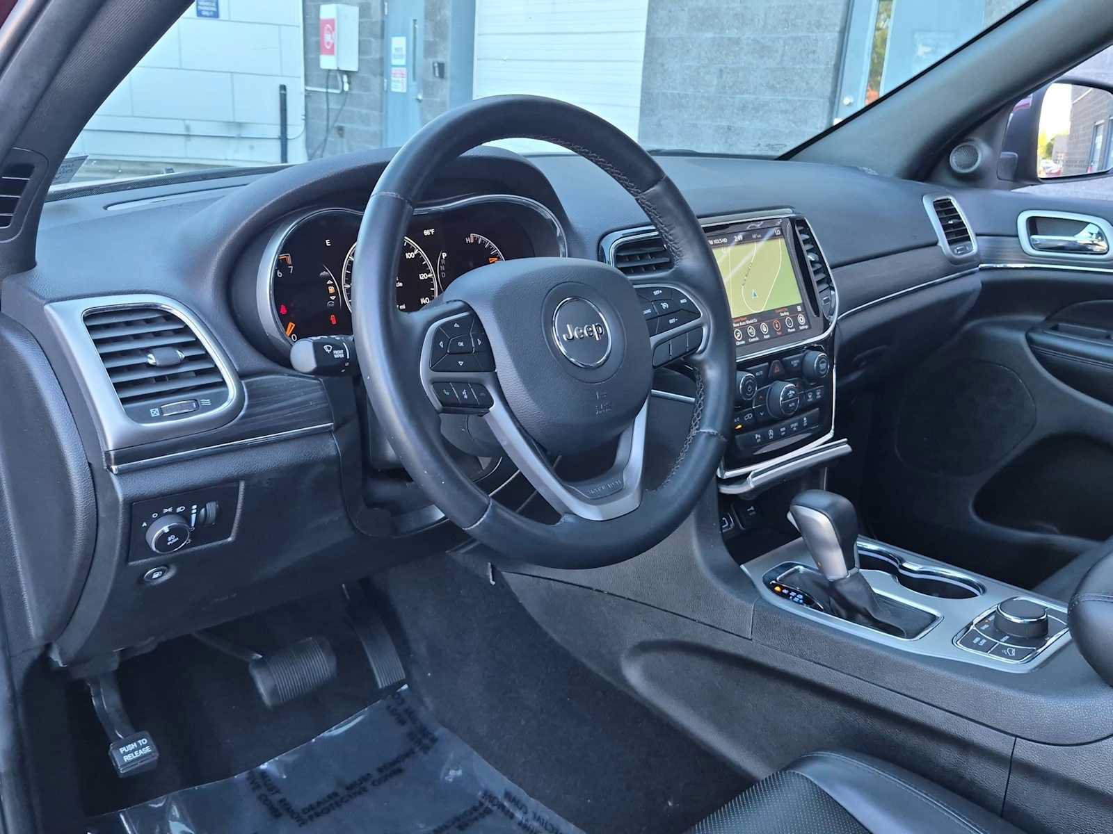 Used 2021 Jeep Grand Cherokee Limited w/ Luxury Group II AWD/4WD image 10