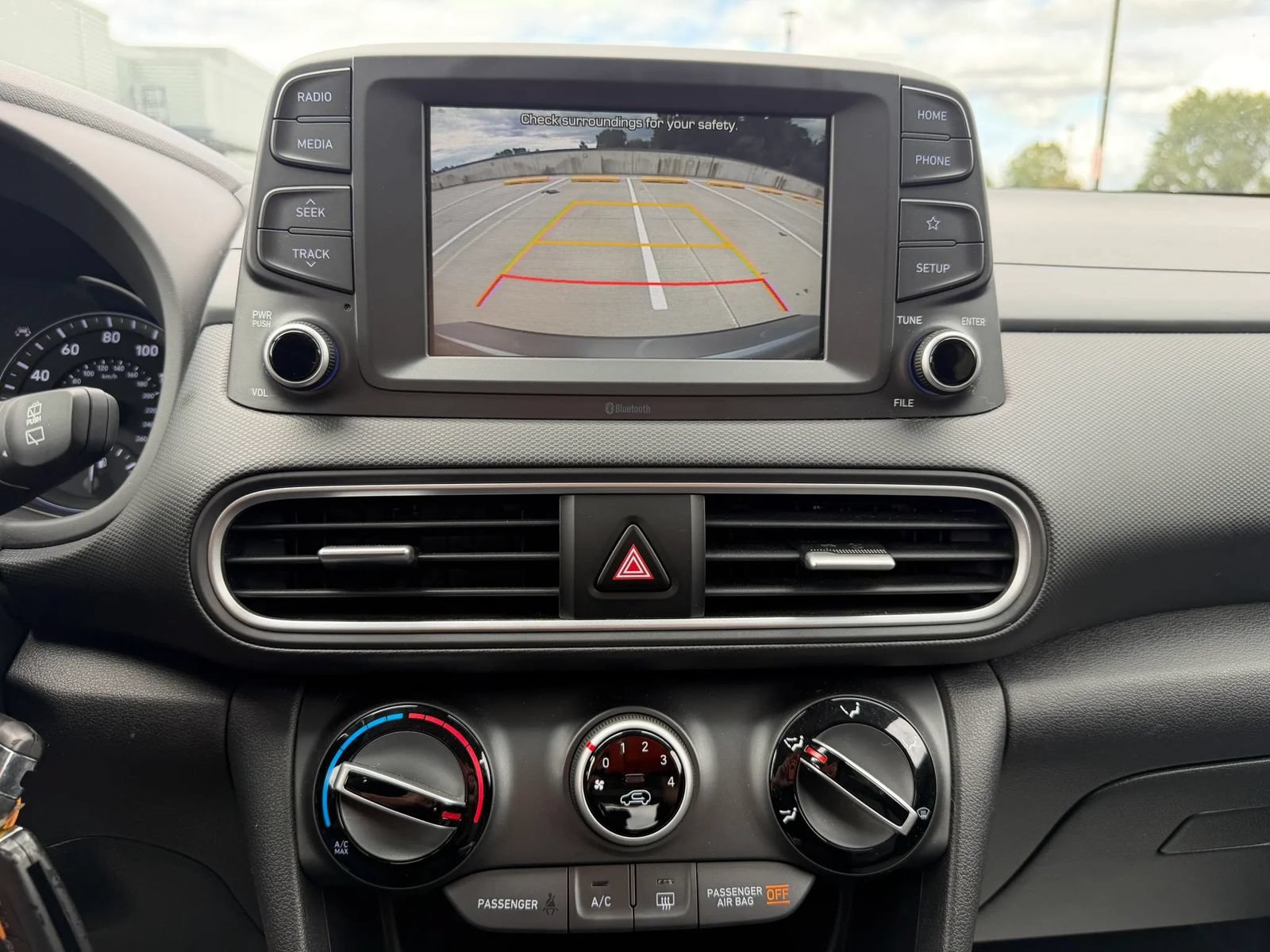 Used 2019 Hyundai Kona SE AWD/4WD image 38