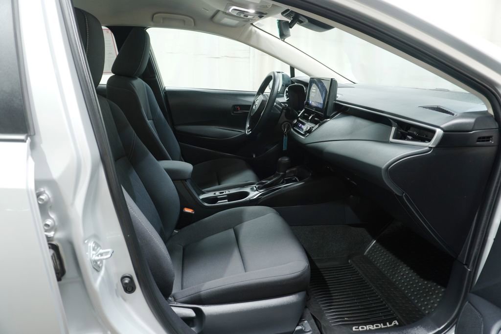 Used 2023 Toyota Corolla LE FWD image 11