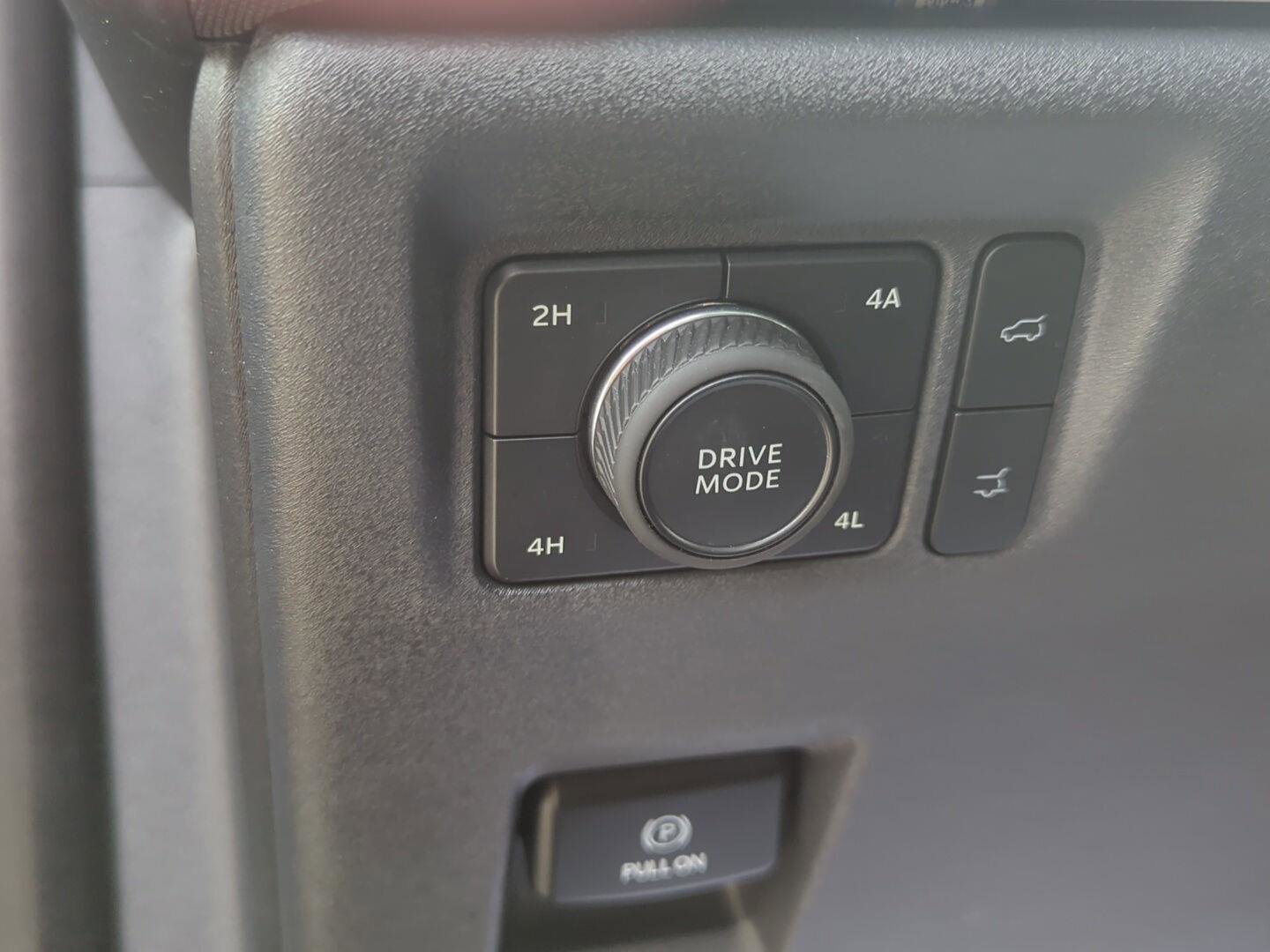 Used 2025 Ford Expedition Max Active AWD/4WD image 16