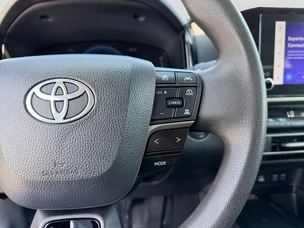 Used 2025 Toyota Camry LE FWD image 20