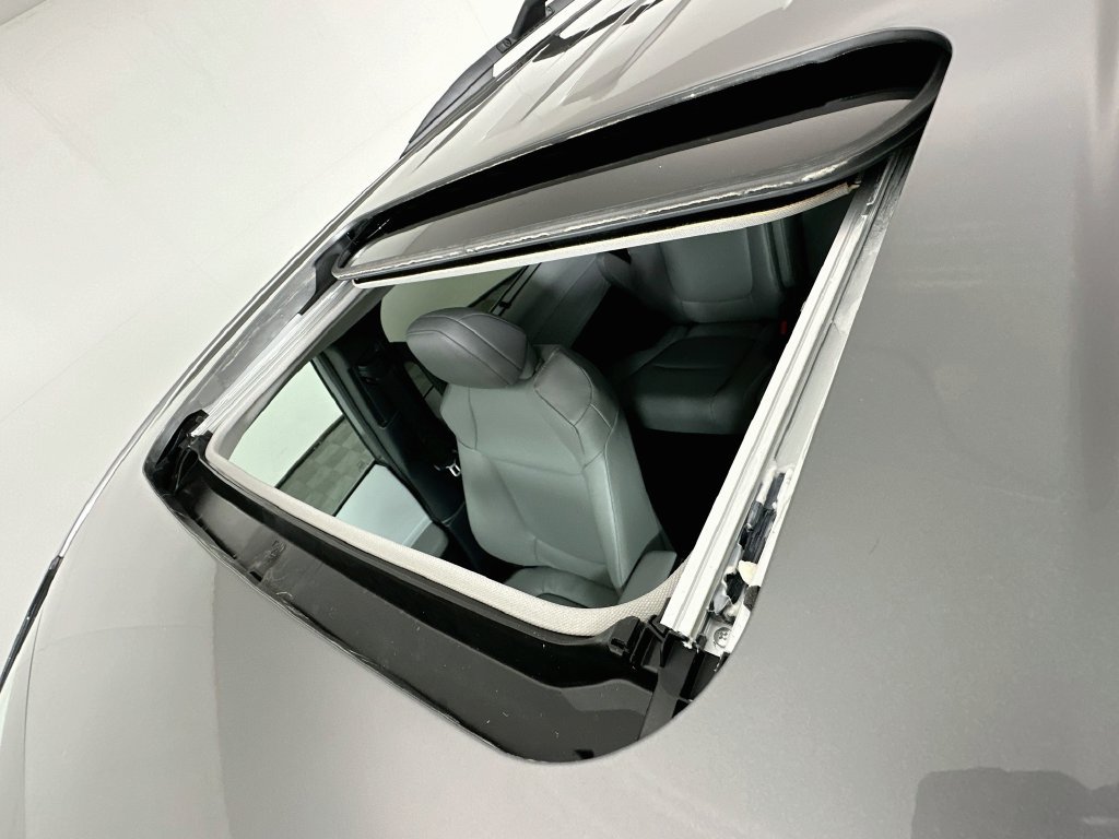Used 2026 Toyota Sienna XLE FWD image 22