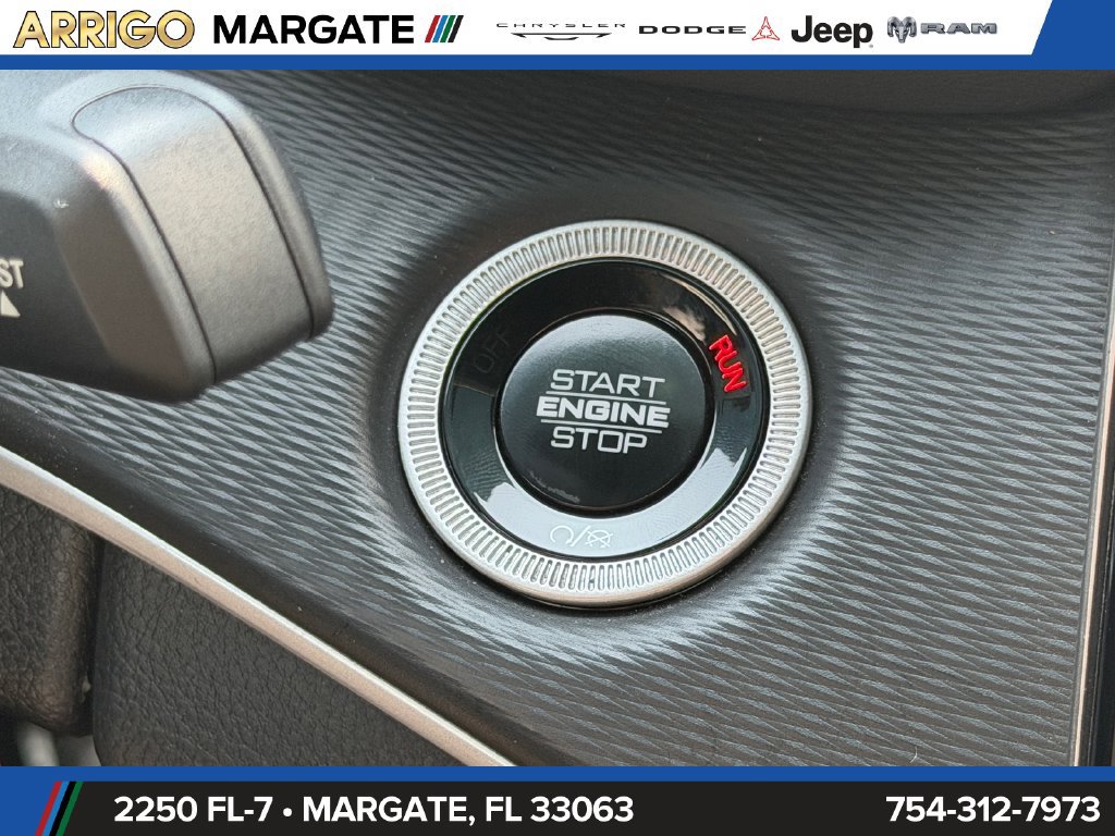 Used 2024 Jeep Grand Cherokee Altitude RWD image 31