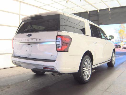 Used 2023 Ford Expedition Max Platinum AWD/4WD image 3