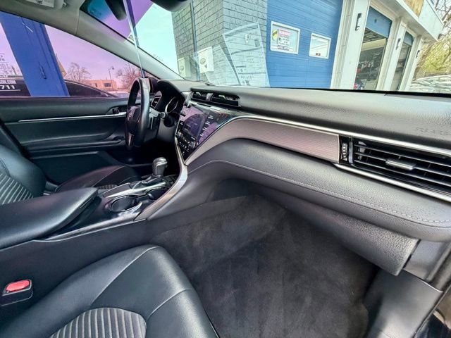 Used 2018 Toyota Camry SE w/ Audio Package FWD image 19