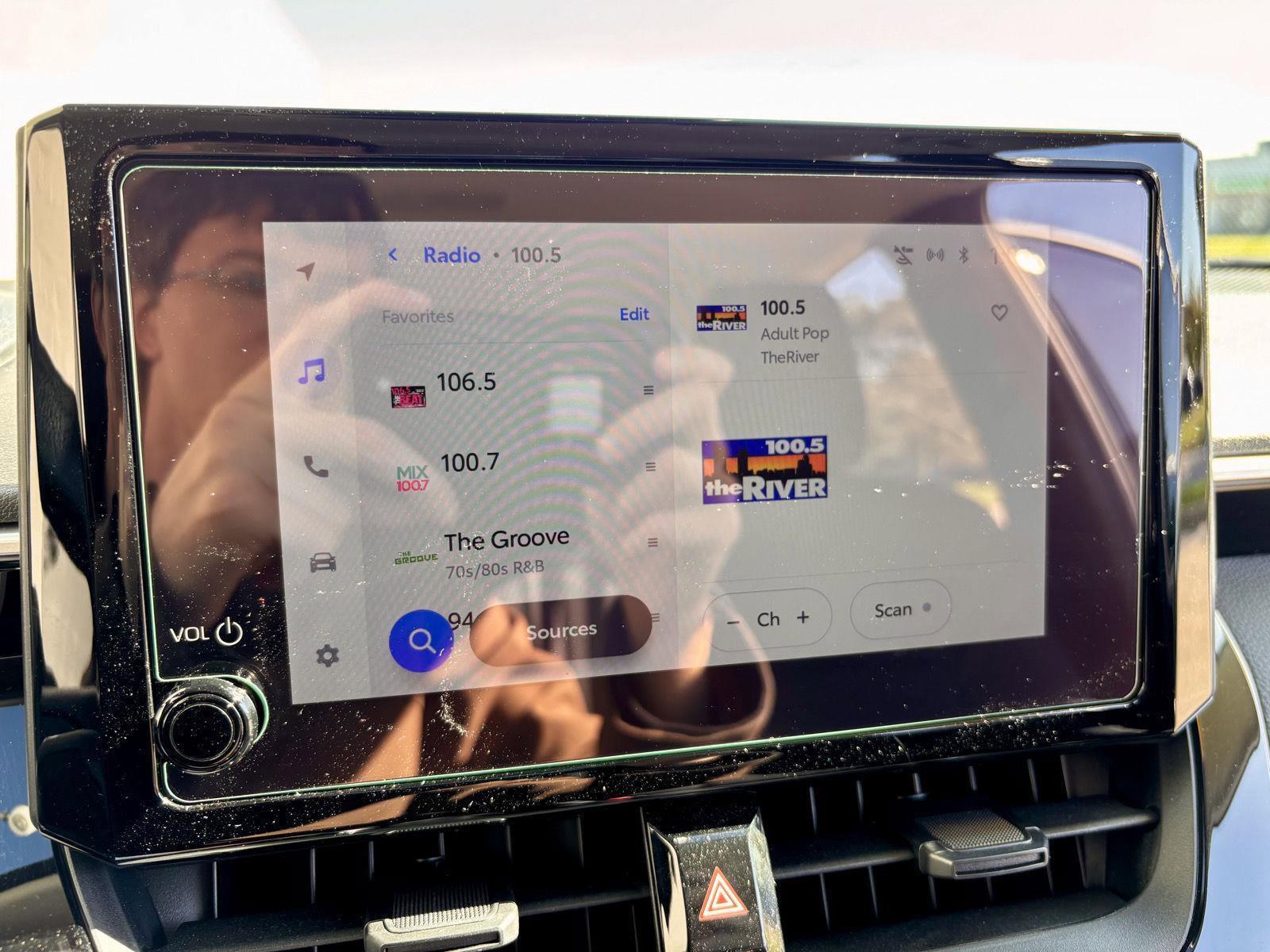 Used 2025 Toyota Corolla LE image 34