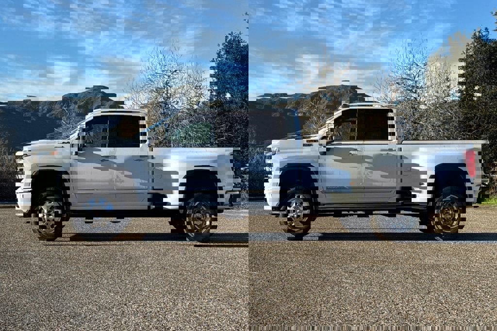 New 2026 Chevrolet Silverado 3500 High Country w/ High Country Premium Package image 7