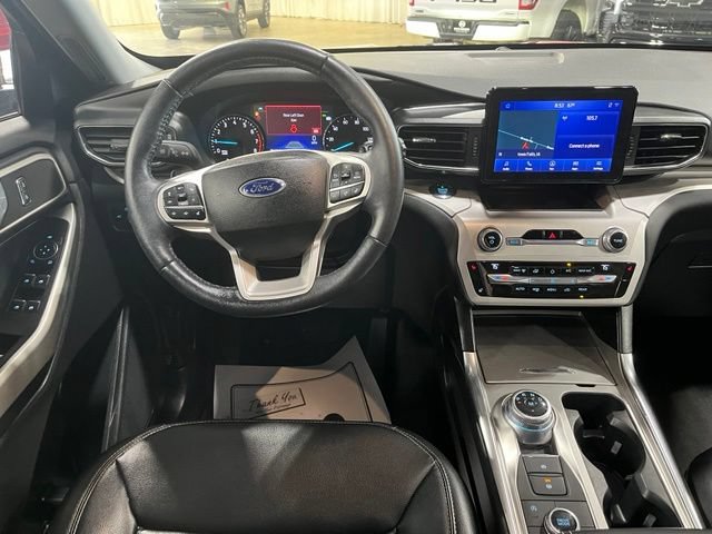 Used 2020 Ford Explorer XLT w/ Equipment Group 202A AWD/4WD image 17
