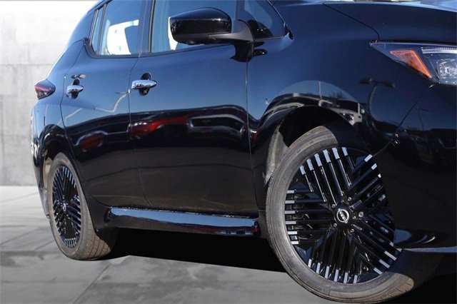 Certified 2024 Nissan Leaf SV Plus image 3