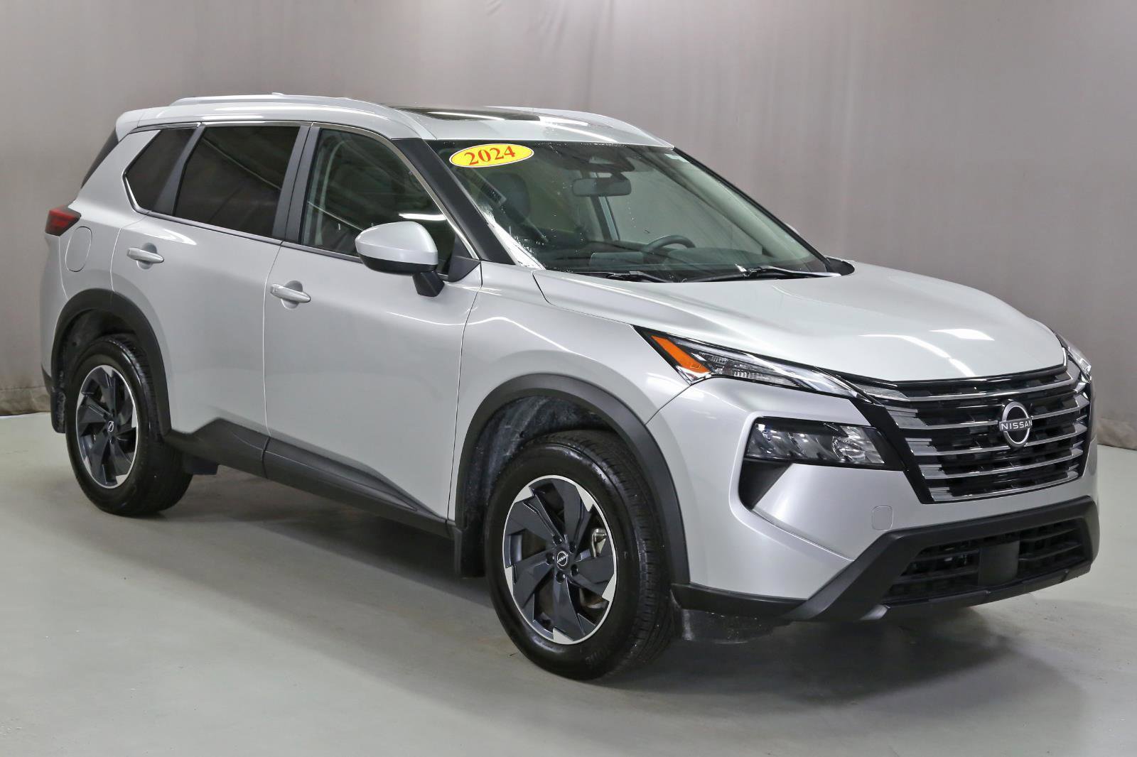 Used 2024 Nissan Rogue SV w/ SV Premium Package