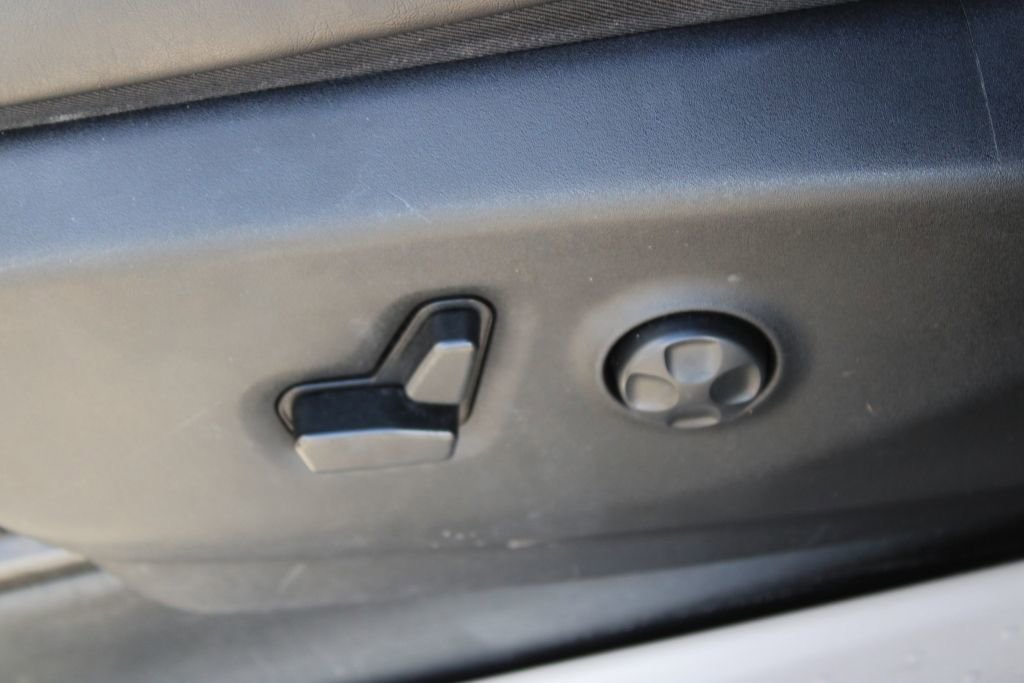 Used 2018 Chrysler Pacifica Limited w/ Advanced Safetytec Group image 17