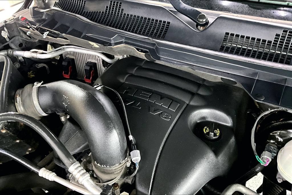 Used 2017 RAM 1500 Classic SLT AWD/4WD image 28