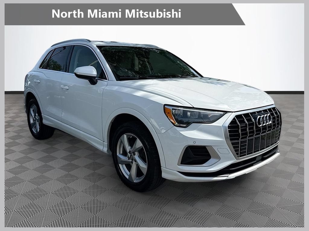 Used 2020 Audi Q3 2.0T Premium w/ Convenience Package AWD/4WD image 1