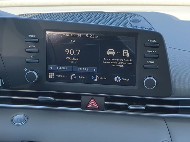 New 2026 Hyundai Elantra Sport FWD image 17