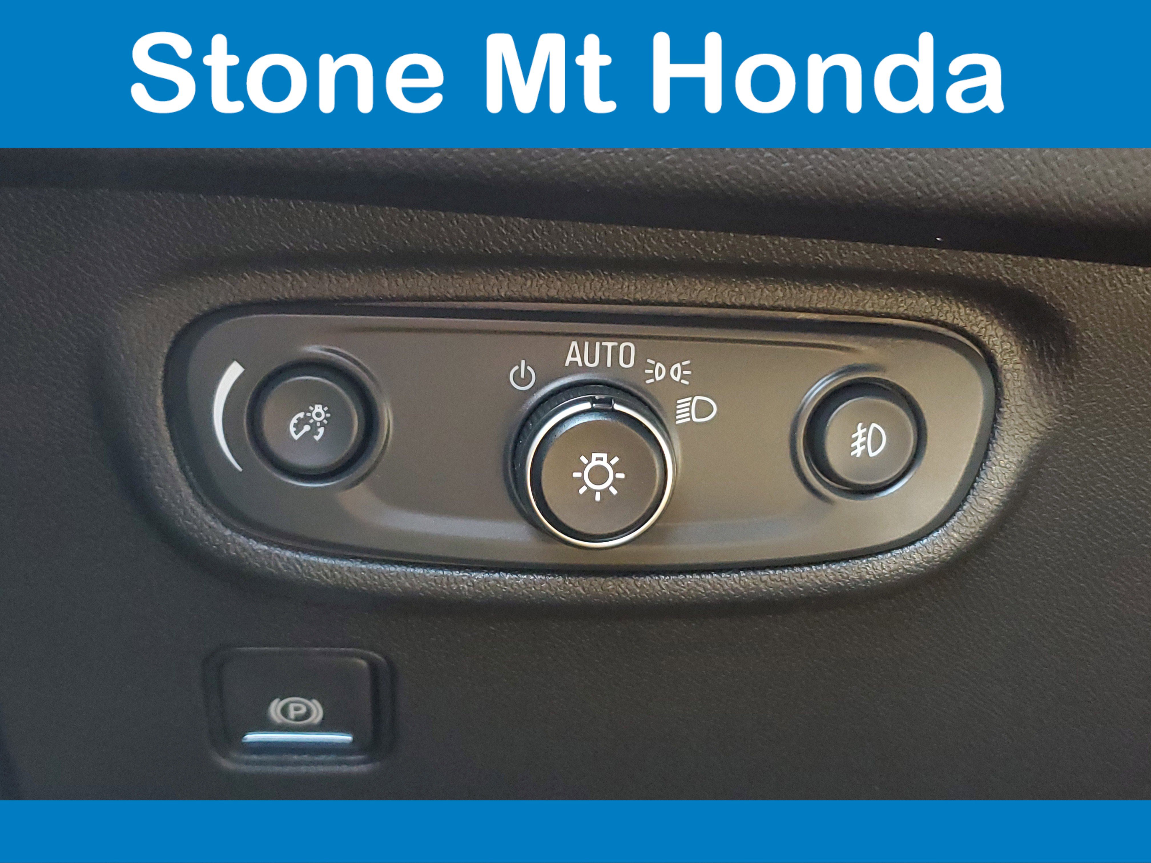 Used 2024 GMC Terrain SLT image 35