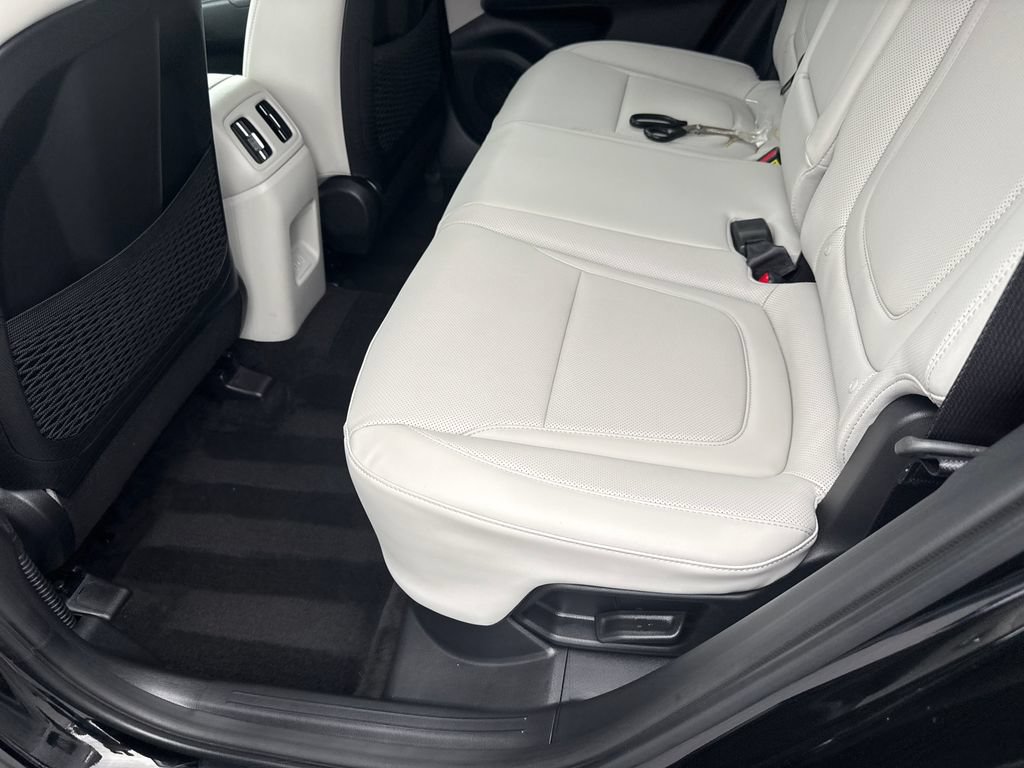Certified 2025 Hyundai Tucson SEL AWD/4WD image 18