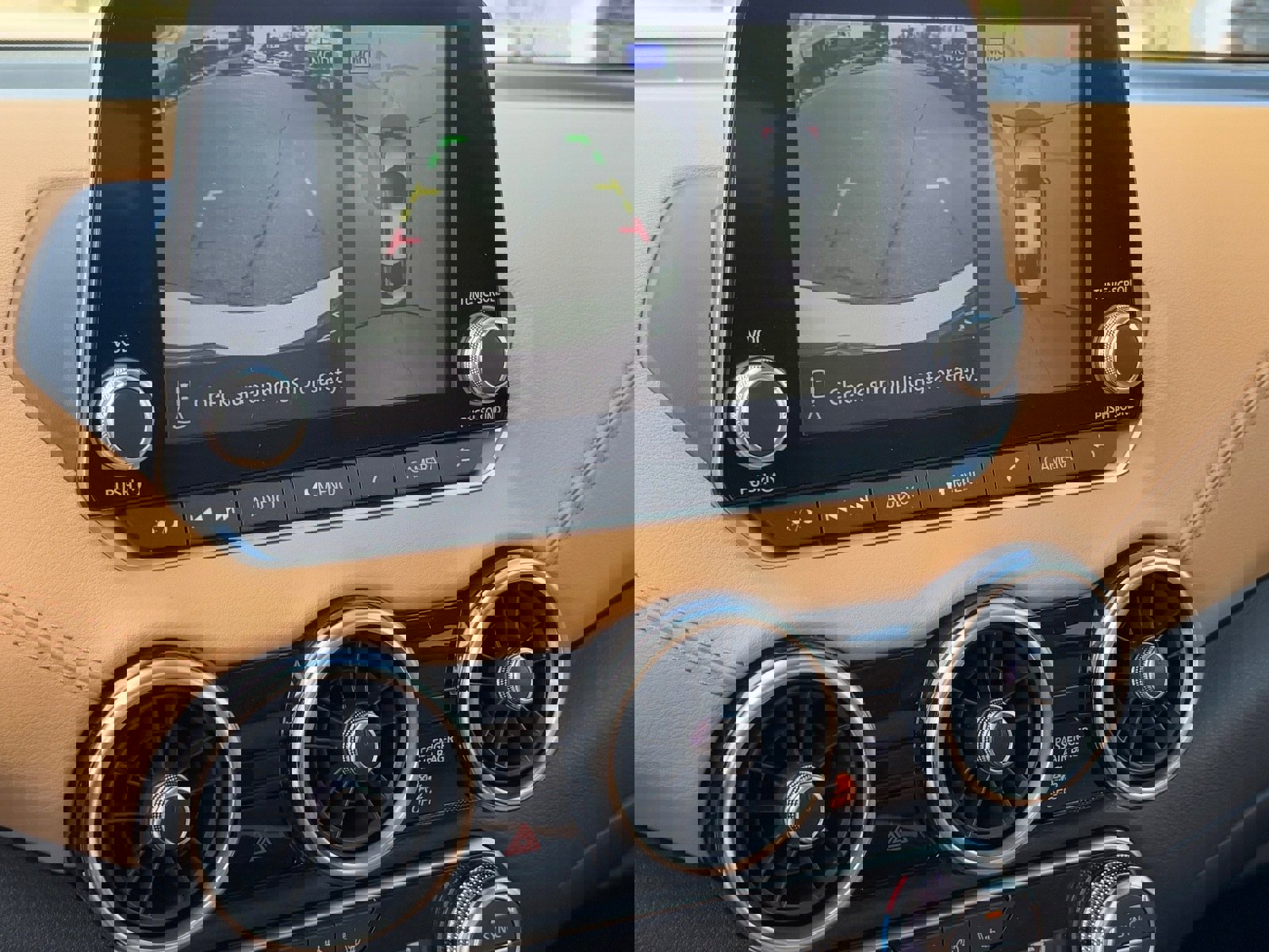 New 2025 Nissan Sentra SV w/ SV Premium Package image 25