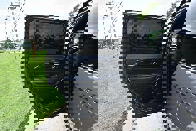 Used 2022 Jeep Grand Cherokee L Laredo image 24