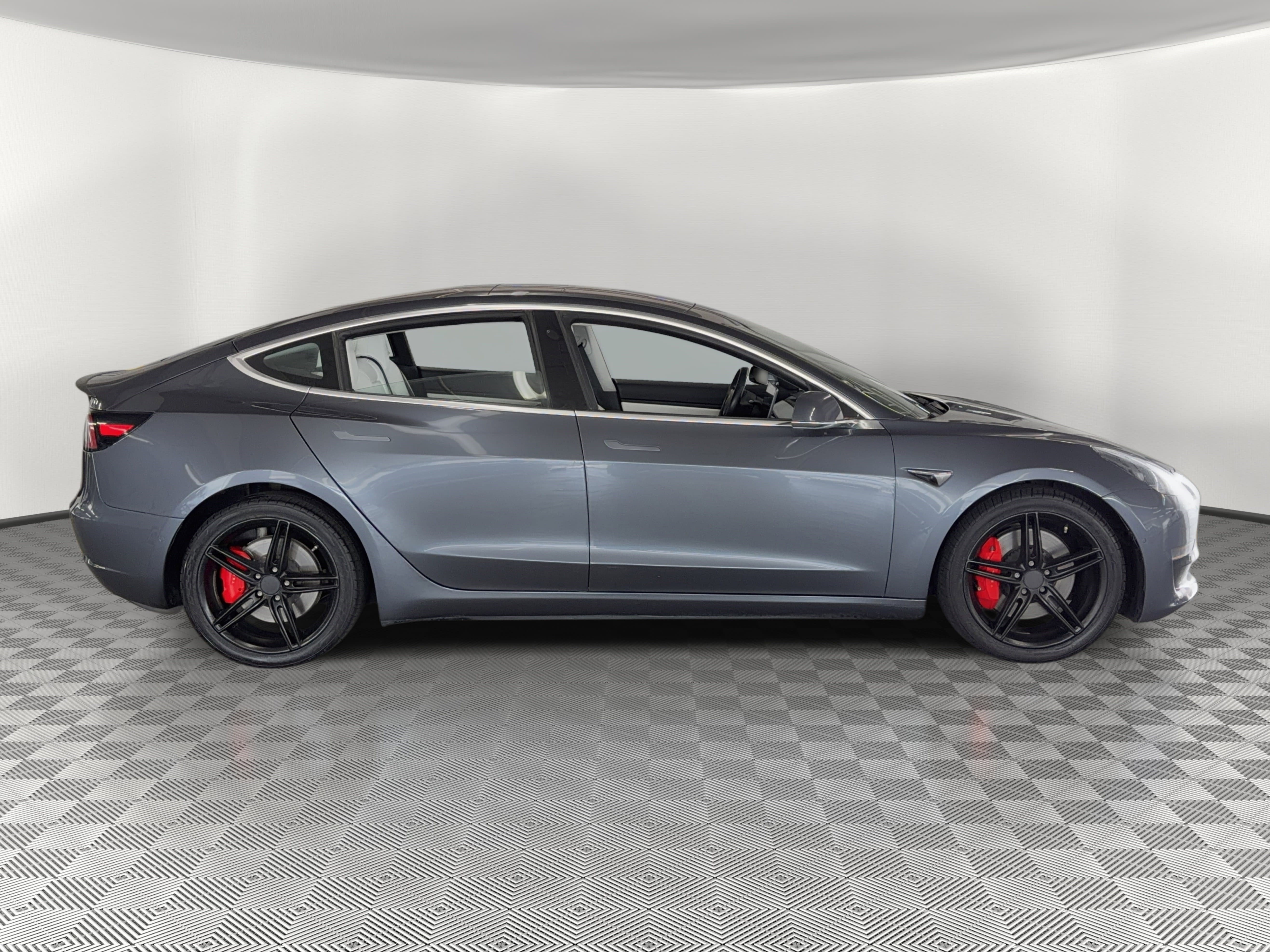 Used 2018 Tesla Model 3 Performance AWD/4WD image 8