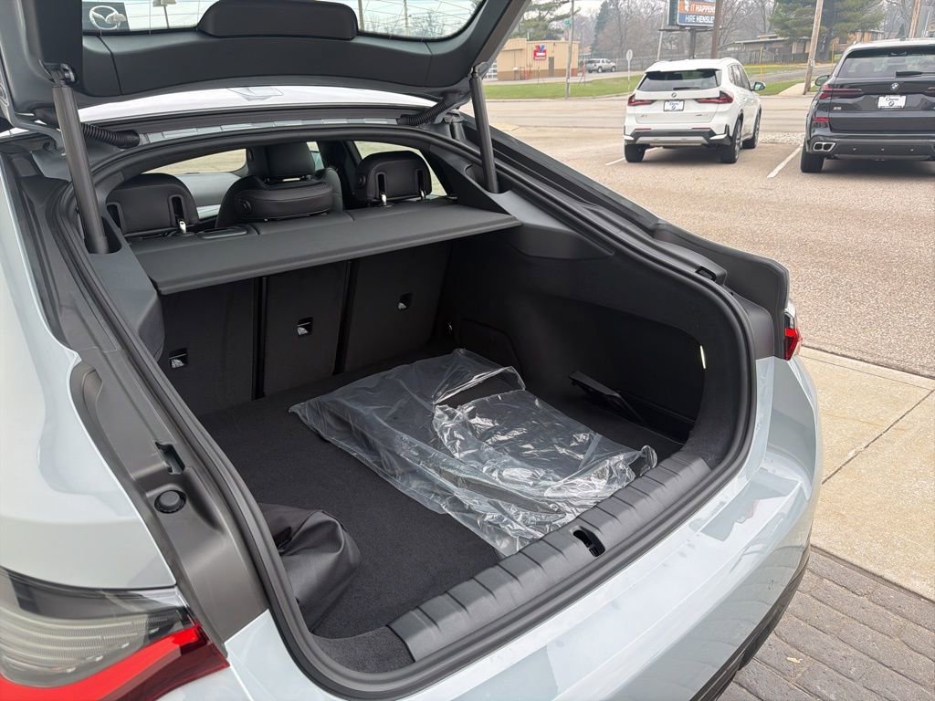 New 2026 BMW i4 xDrive40 AWD/4WD image 10