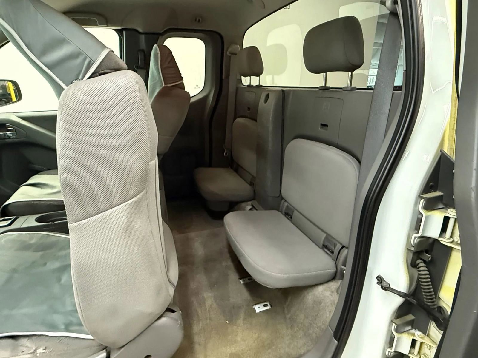 Used 2013 Nissan Frontier S image 17