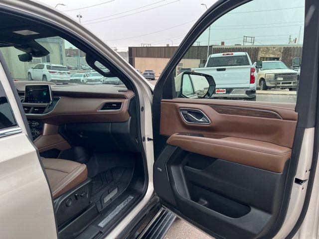 Used 2024 Chevrolet Suburban High Country image 41