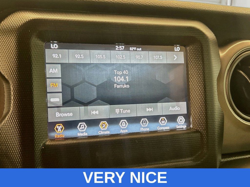 Used 2023 Jeep Gladiator Sport AWD/4WD image 12