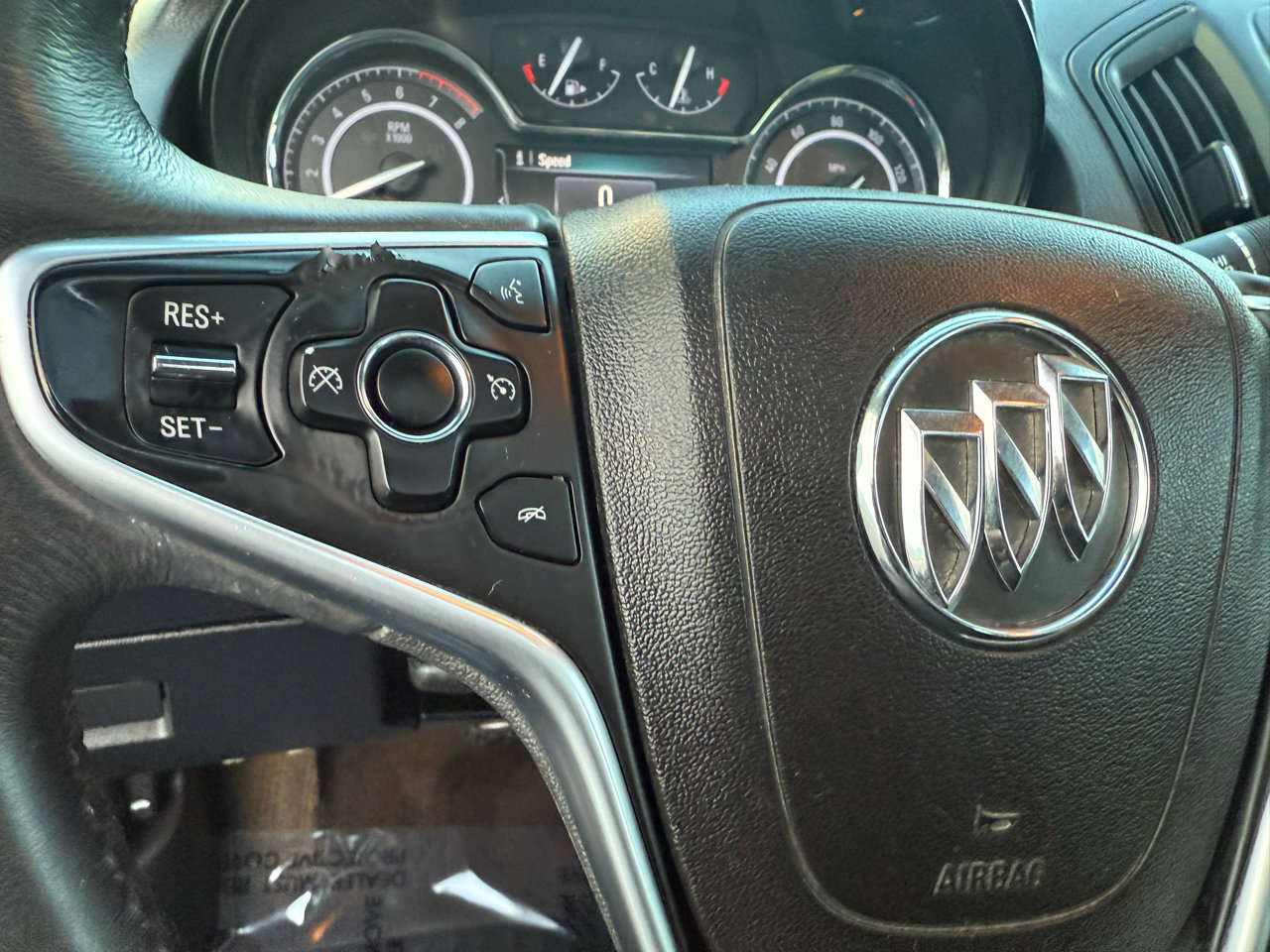 Used 2015 Buick Regal image 30