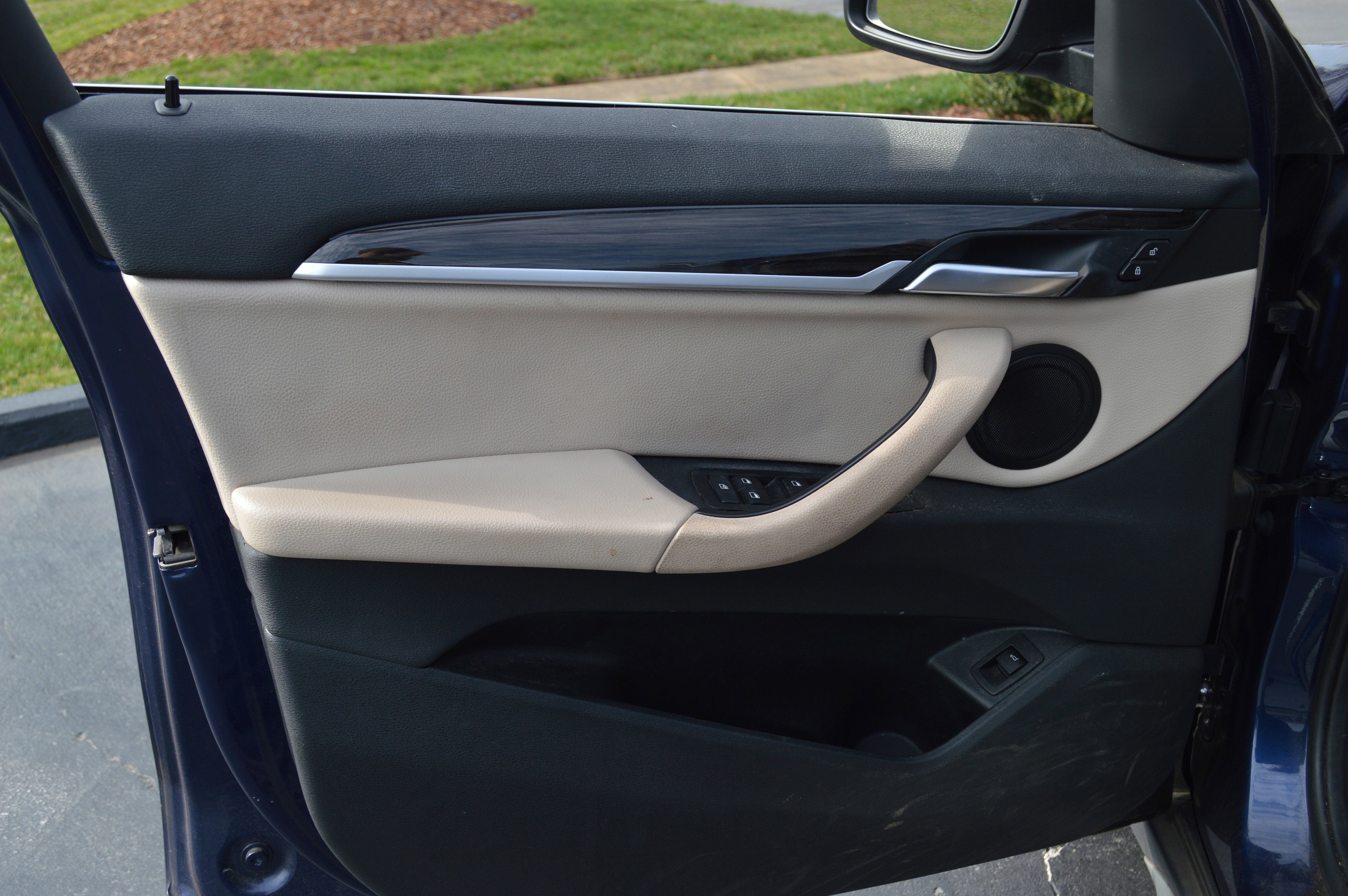 Used 2020 BMW X1 xDrive28i w/ Convenience Package image 8