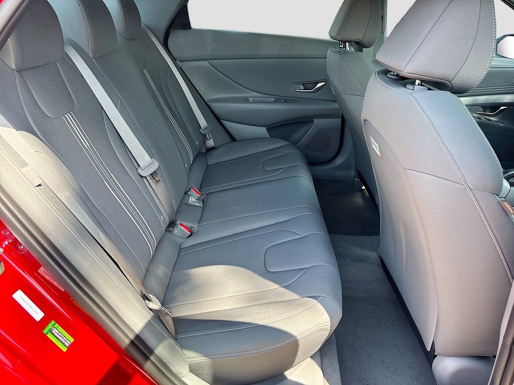New 2025 Hyundai Elantra Sport image 25