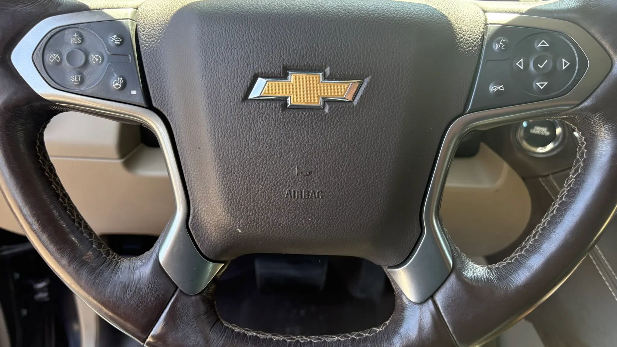 Used 2018 Chevrolet Suburban LT w/ LT Signature Package AWD/4WD image 18