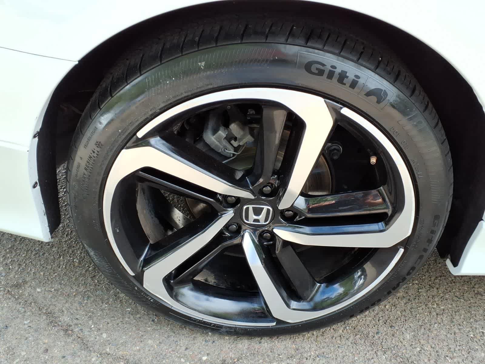 Used 2018 Honda Accord Sport image 8
