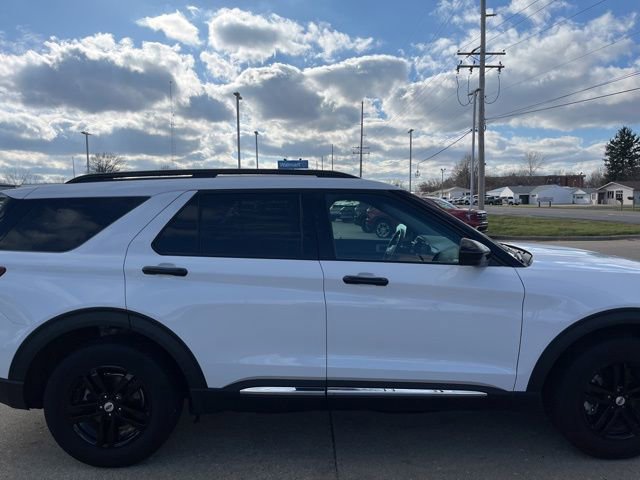 Used 2021 Ford Explorer XLT w/ Class III Trailer Tow Package AWD/4WD image 4