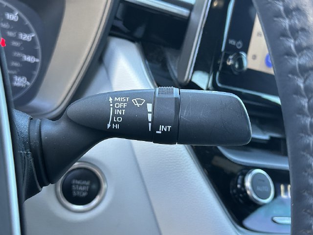 Used 2024 Toyota Corolla SE FWD image 25